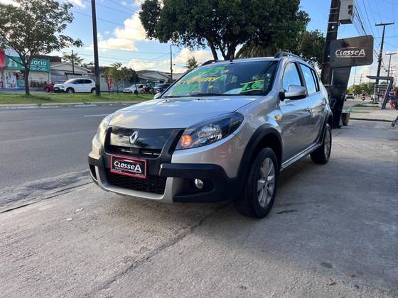 RENAULT SANDERO 1.6 STEPWAY 16V FLEX 4P AUTOMÁTICO